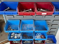 Werkplaatskast met inhoud - afbeelding 18 van  26