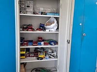 Werkplaatskast met inhoud