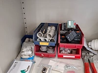 Werkplaatskast met inhoud - afbeelding 11 van  15