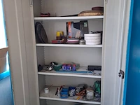 Werkplaatskast met inhoud