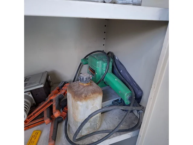 Werkplaatskast met inhoud - afbeelding 9 van  10