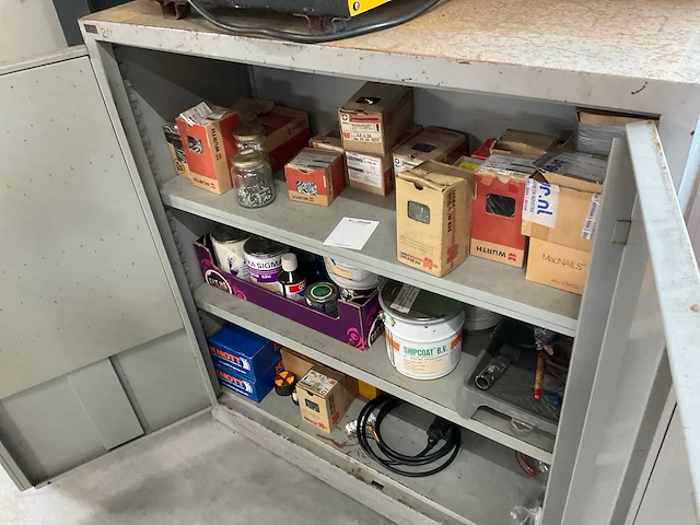 Werkplaatskast met inhoud - afbeelding 3 van  8