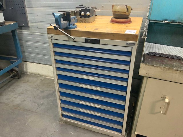 Werkplaatskast met inhoud - afbeelding 9 van  16