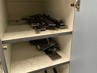 Werkplaatskast met inhoud - afbeelding 3 van  7