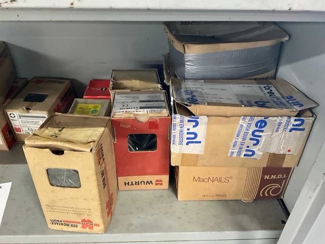 Werkplaatskast met inhoud - afbeelding 4 van  8