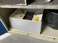 Werkplaatskast met inhoud. - afbeelding 7 van  15