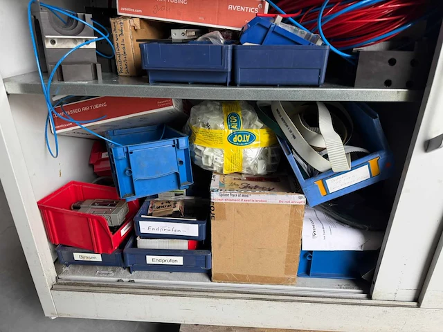 Werkplaatskast met toebehoren - afbeelding 8 van  9