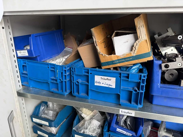 Werkplaatskast met toebehoren - afbeelding 4 van  9