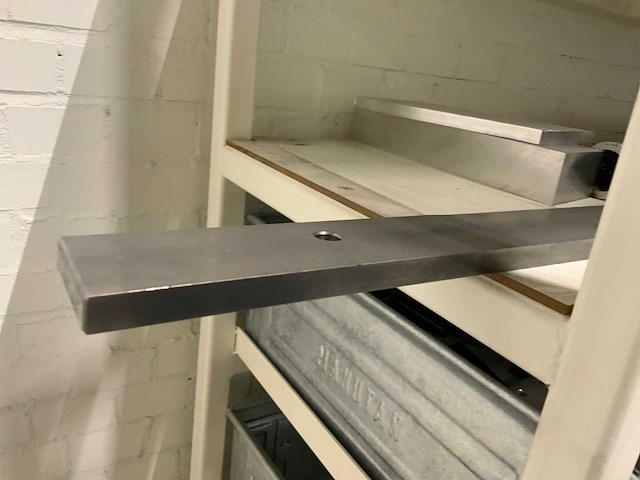 Werkplaatskast voorzien van (rvs, aluminium, kunststof ) voorraad - afbeelding 6 van  10