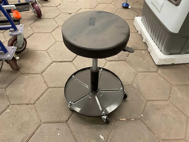 Werkplaatskruk - afbeelding 1 van  2
