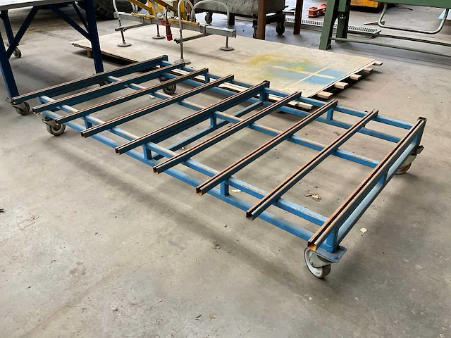 Werkplaatsmeubilair - afbeelding 4 van  7