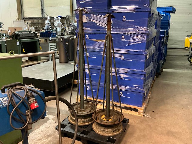 Werkplaatsstandaard (2x) - afbeelding 1 van  4