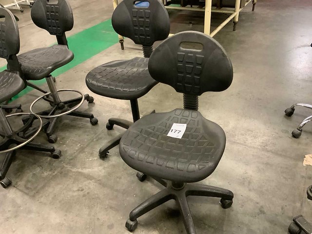 Werkplaatsstoel (2x) - afbeelding 1 van  5