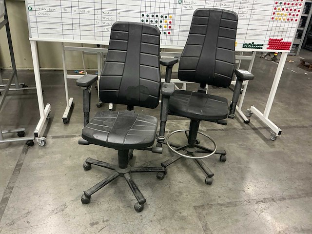 Werkplaatsstoel (2x) - afbeelding 1 van  5