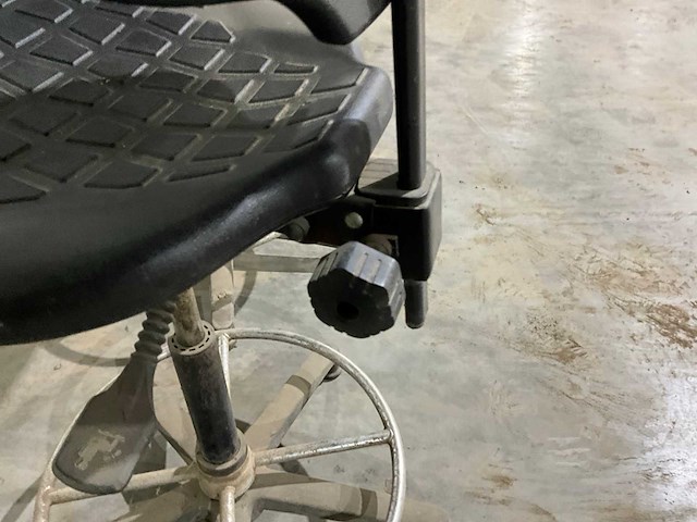 Werkplaatsstoel (4x) - afbeelding 9 van  10