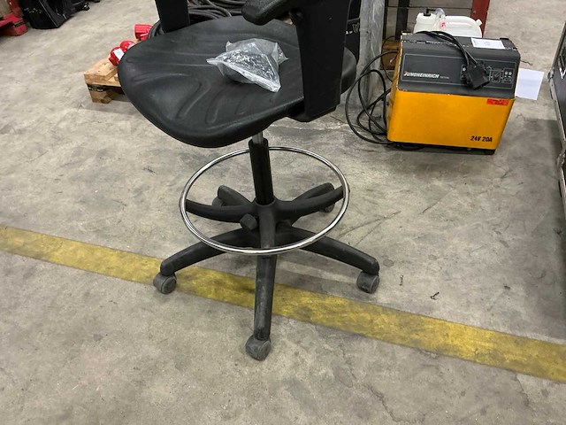 Werkplaatsstoel - afbeelding 4 van  6