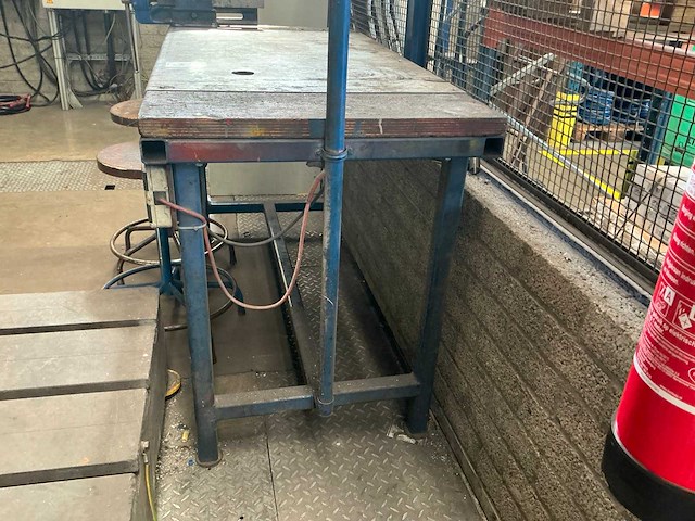 Werkplaatstafel en bureel (2x) - afbeelding 26 van  27