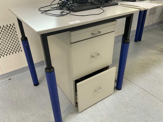 Werkplaatstafels (3x) - afbeelding 1 van  3