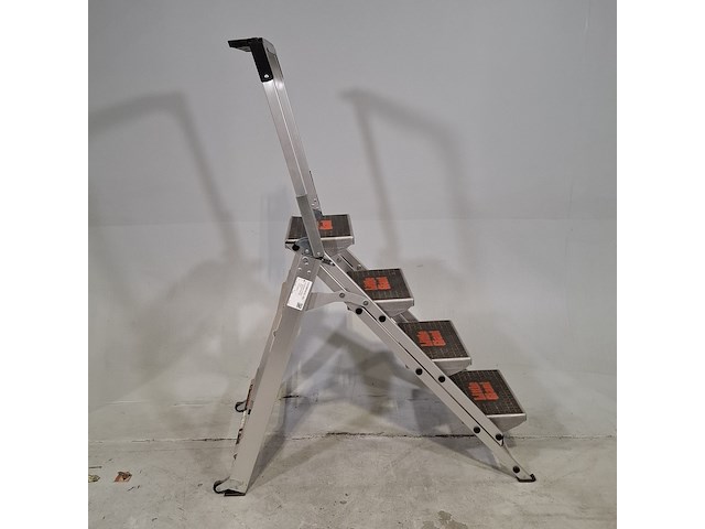 Werkplaatstrap 4 treeds, little giant - afbeelding 1 van  8