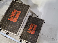 Werkplaatstrap 4 treeds, little giant - afbeelding 2 van  8