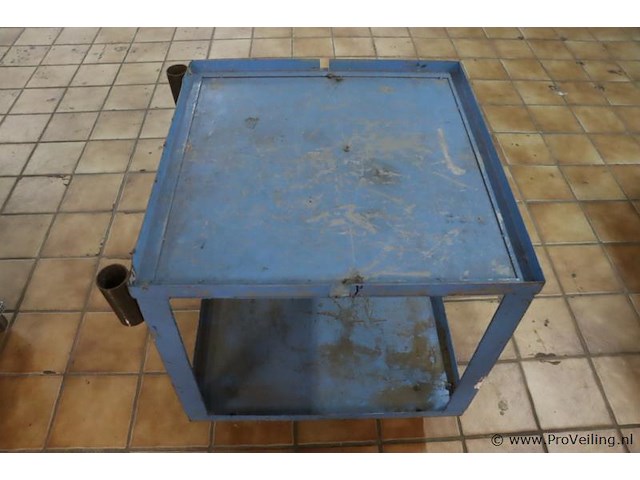 Werkplaatswagen v.v. 4 zwenkwielen - 70x66x64cm - afbeelding 1 van  6