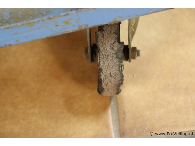 Werkplaatswagen v.v. 4 zwenkwielen - 70x66x64cm - afbeelding 5 van  6