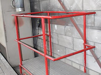 Werkplateau met afmeting ca. 150 x 80 x 144 cm. - afbeelding 2 van  2