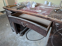 Werkplekopstelling met kast en nostalgisch bureau - afbeelding 3 van  12