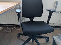 Werkplekopstelling met kast en nostalgisch bureau - afbeelding 11 van  12