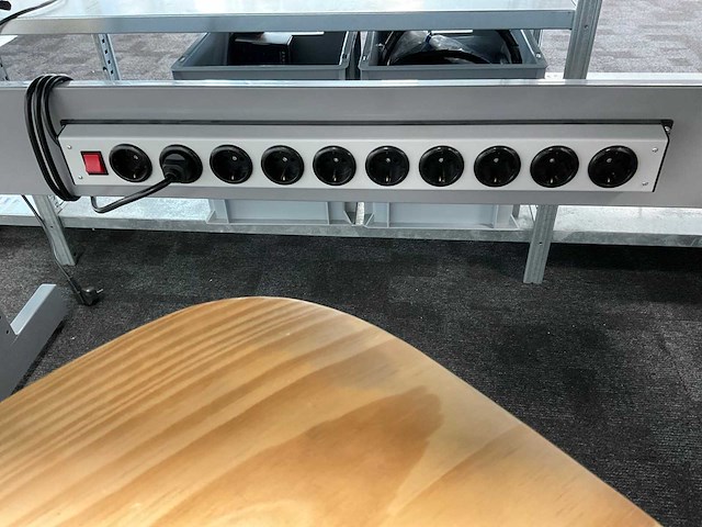 Werkstation - in hoogte verstelbaar. (2x) - afbeelding 1 van  6