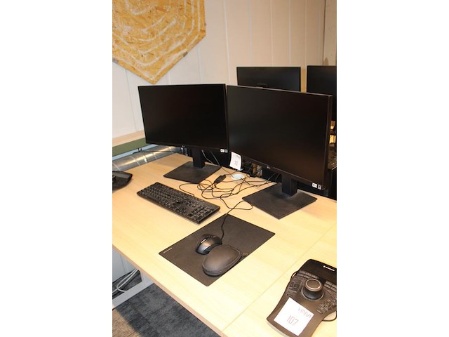 Werkstation cadware m13 mirage5 met intel core i7 13700kf processor, 32 gb ddr5-6000 intern geheugen, 5-6gb... - afbeelding 2 van  4