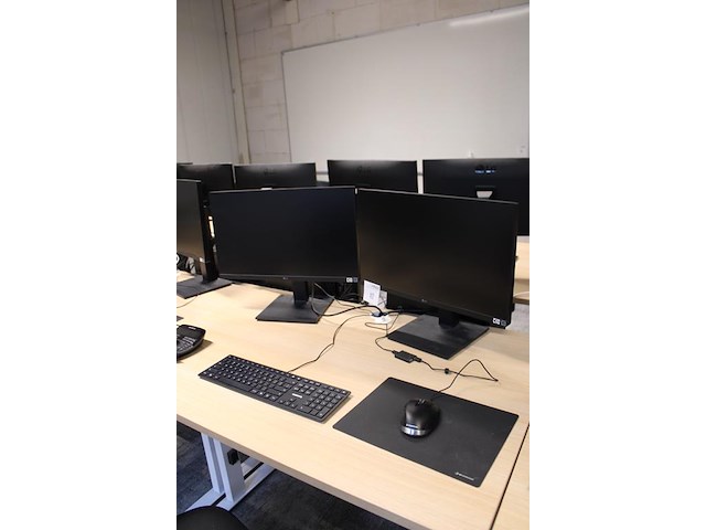 Werkstation cadware m13 mirage5 met intel core i7 13700kf processor, 32 gb ddr5-6000 intern geheugen, 5-6gb... - afbeelding 2 van  4