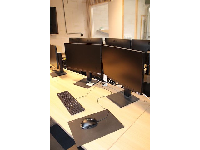 Werkstation cadware m13 mirage5 met intel core i7 13700kf processor, 32 gb ddr5-6000 intern geheugen, 5-6gb... - afbeelding 2 van  4