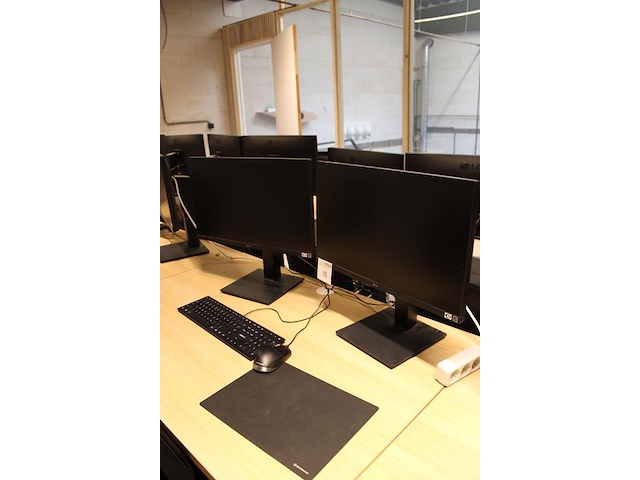 Werkstation cadware m13 mirage5 met intel core i7 13700kf processor, 32 gb ddr5-6000 intern geheugen, 5-6gb... - afbeelding 2 van  4