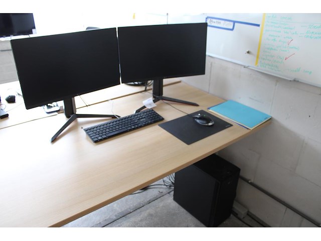 Werkstation cadware m270 mendocino met intel core ultra 7 265kf, 32 gb ddr5 intern geheugen, 6gb grafische ... - afbeelding 1 van  5