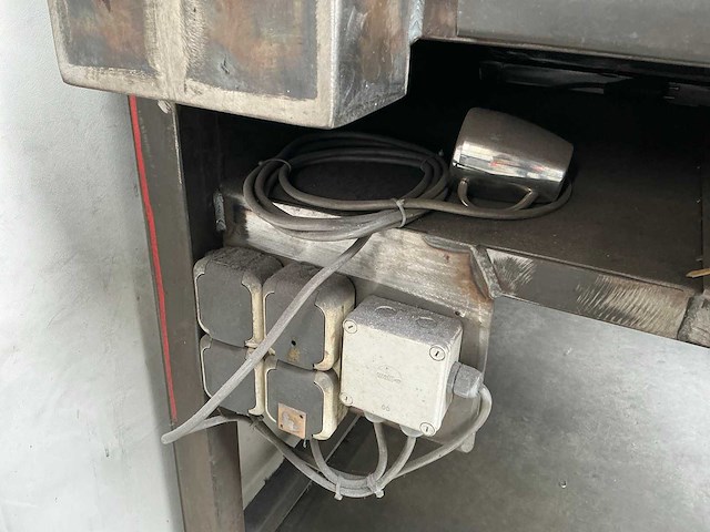 Werkstation met metalen werkbank - afbeelding 17 van  17