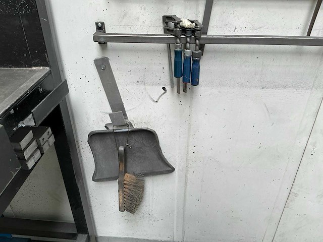 Werkstation met metalen werkbank - afbeelding 5 van  14