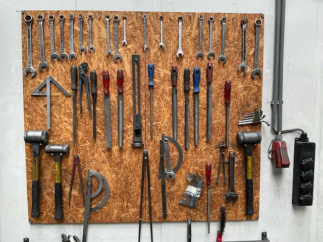 Werkstation met metalen werkbank - afbeelding 6 van  14