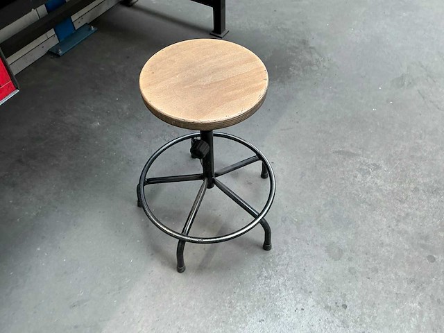 Werkstation met metalen werkbank - afbeelding 14 van  14