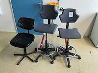 Werkstoelen + koelkast - afbeelding 2 van  6