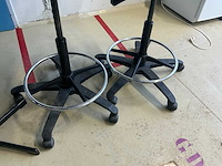 Werkstoelen + koelkast - afbeelding 4 van  6