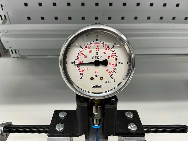 Werkstukhouder met gevulde drukmeter - afbeelding 2 van  5