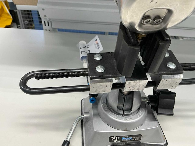 Werkstukhouder met gevulde drukmeter - afbeelding 5 van  5