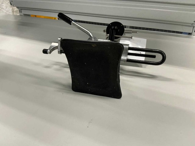 Werkstukklem met klokmicrometer - afbeelding 5 van  5