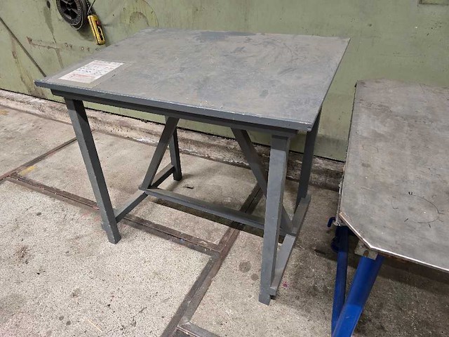 Werktafel - werkplaatsmeubilair - afbeelding 1 van  2