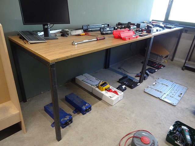 Werktafel (2x) - afbeelding 1 van  3