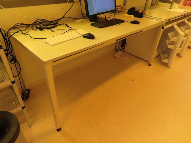 Werktafel (2x) - afbeelding 2 van  3