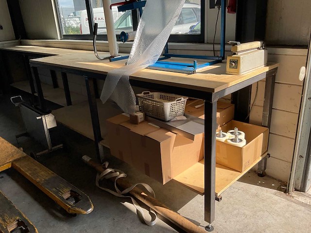 Werktafel (2x) - afbeelding 1 van  5