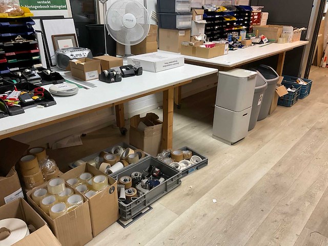 Werktafel (2x) - afbeelding 1 van  4