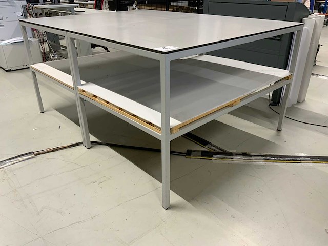 Werktafel (2x) - afbeelding 1 van  6